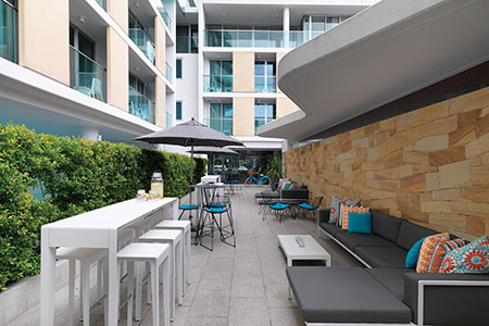 Adina Apartment Hotel Bondi Beach Sydney Hotel Courtyard