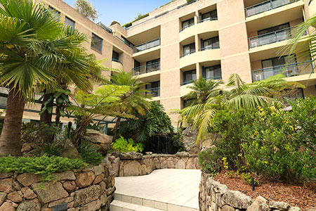Adina Apartment Hotel Coogee Sydney Best Rate Guaranteed Hotel Courtyard