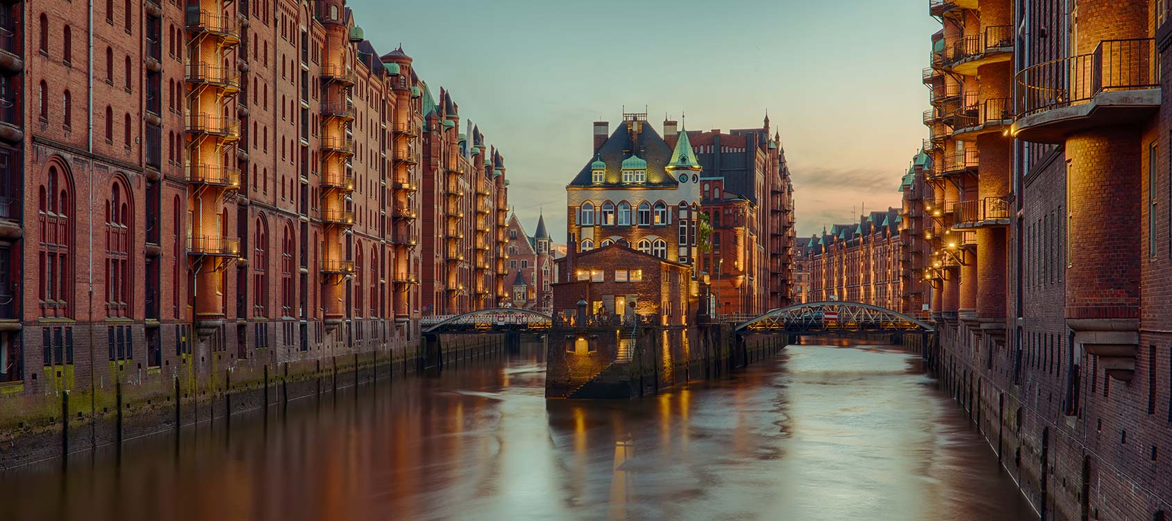 Hamburg Accommodation - Book Apartment Hotels | Adina Hotels